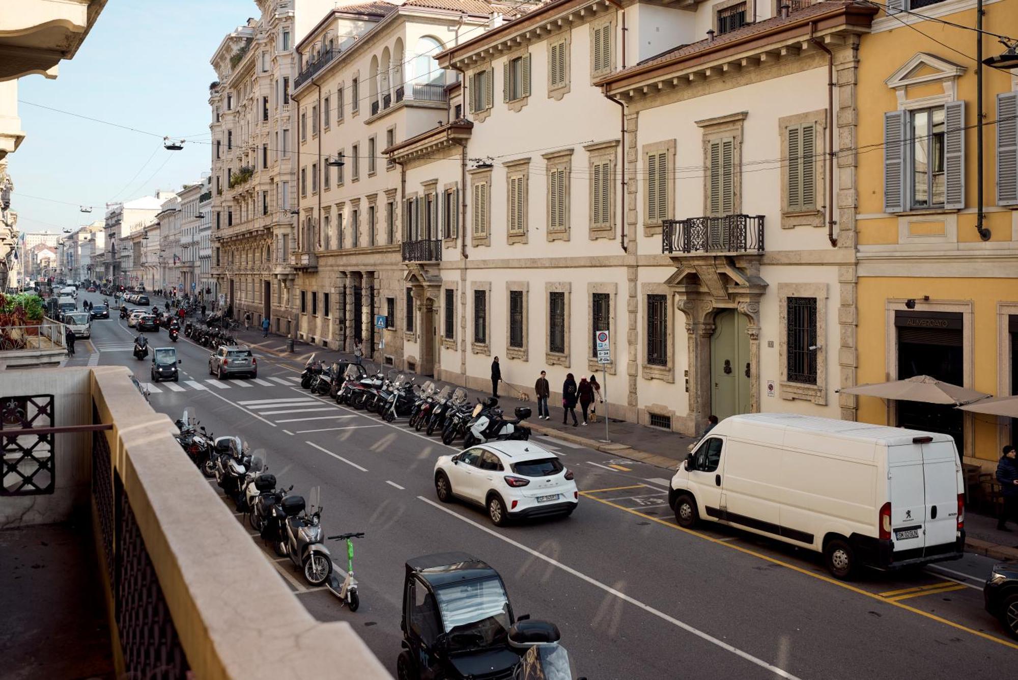 Corso Venezia View With Private Balcony - Corso Venezia Suite Mediolan Zewnętrze zdjęcie