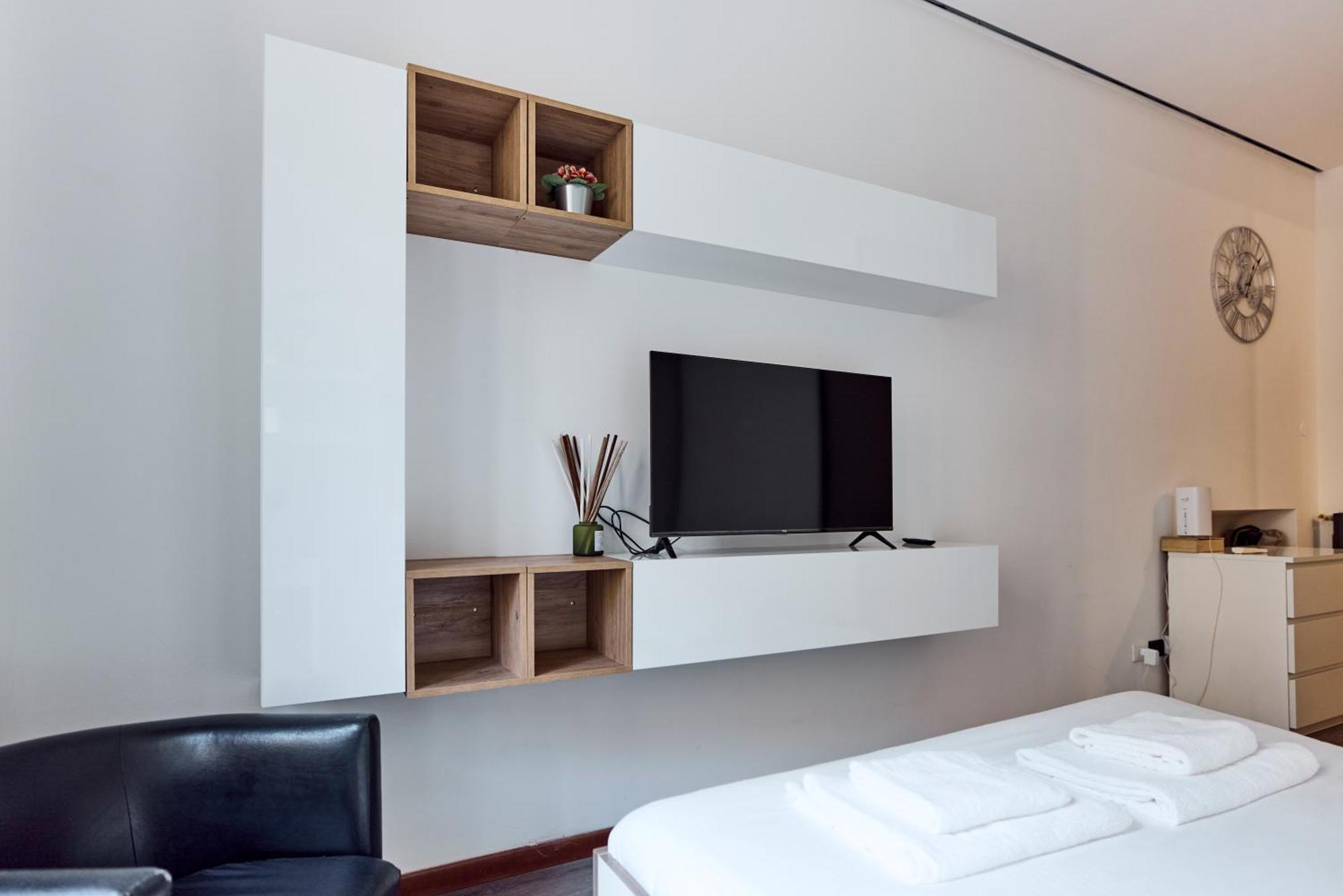 Corso Venezia View With Private Balcony - Corso Venezia Suite Mediolan Zewnętrze zdjęcie